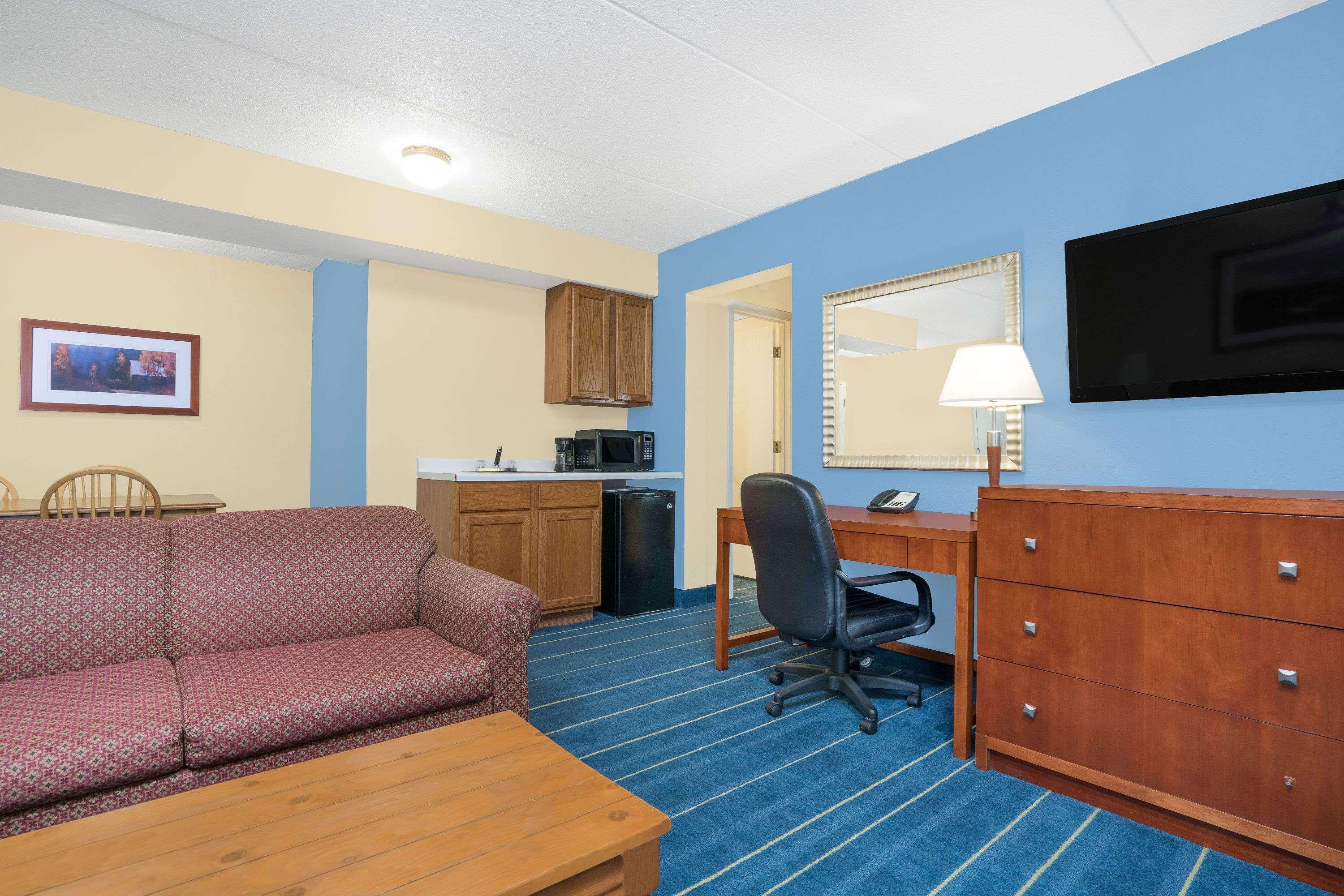 Days Inn By Wyndham Alexandria Mn Extérieur photo