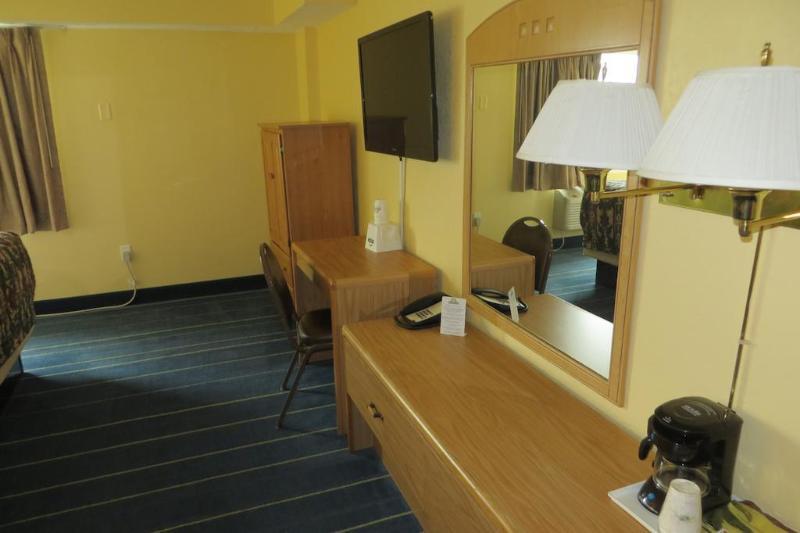 Days Inn By Wyndham Alexandria Mn Extérieur photo