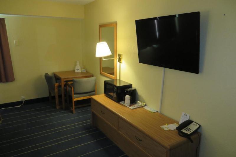 Days Inn By Wyndham Alexandria Mn Extérieur photo