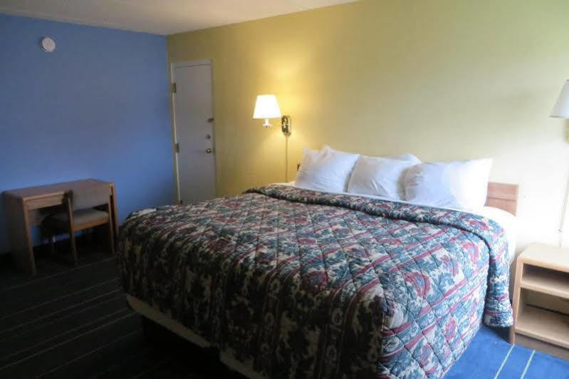 Days Inn By Wyndham Alexandria Mn Extérieur photo