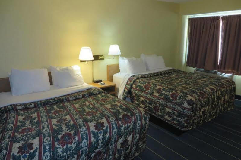 Days Inn By Wyndham Alexandria Mn Extérieur photo